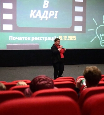 У Бродах після пожежі від обстрілу мешканці готували їжу, щоб підтримати рятувальників