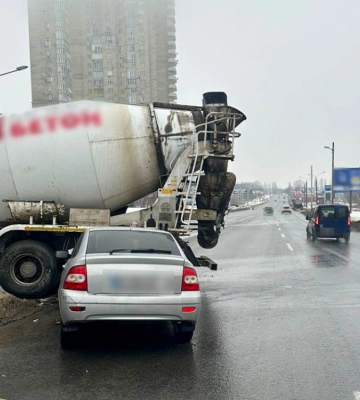 ДТП у Шевченківському районі: постраждали троє людей