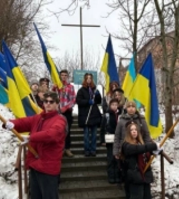 Пам’ять про Крути: у Луцьку відзначили 108-му річницю бою. ФОТО