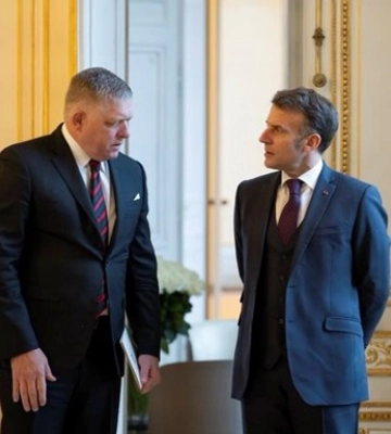 Макрон і Фіцо обговорили "стратегічне пробудження" і допомогу Україні
