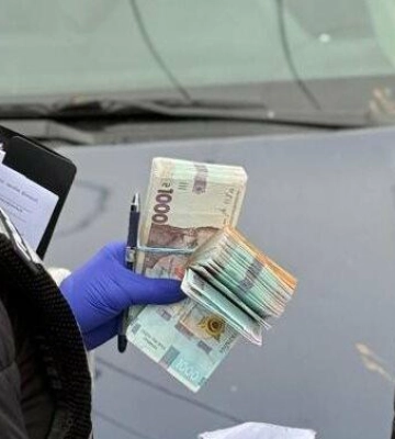 Професорка франківського вишу вимагала $2000 за захист дисертації: гроші поділила з колегами (ФОТО)