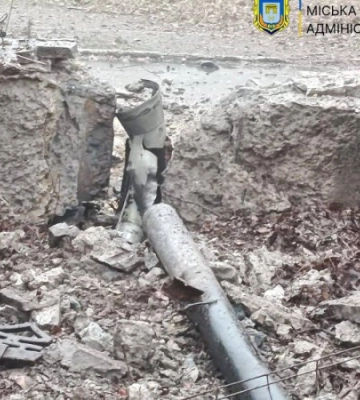 Росіяни обстріляли Дніпровський район Херсона з РСЗВ