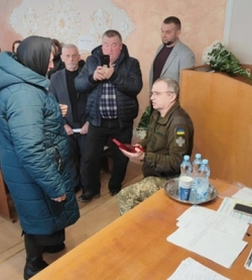 Трьом Героям з Волині посмертно присвоїли державні нагороди: відзнаки вручили родинам загиблих воїнів 