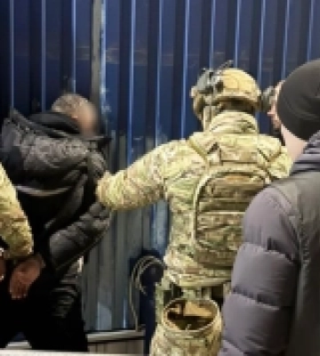 Вимагав 7000 доларів за сприяння в ухиленні від мобілізації: у Миколаєві затримали 45-річного чоловіка