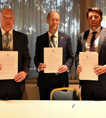 На відновленні України знов можуть заробити: журналіст вбачає корупційну складову у проєкті Томаша Фіали