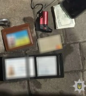 Вимагав 7000 доларів за сприяння в ухиленні від мобілізації: у Миколаєві затримали 45-річного чоловіка