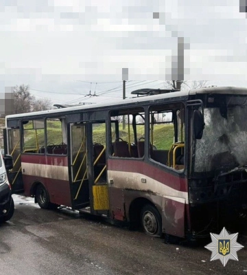 Трагедия в Херсоне: оккупанты расстреляли маршрутку с РСЗО – есть погибшие и раненые