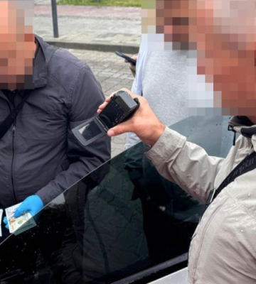 Двох знедолених дітей з волинського села забрали у притулок, а матері дали час виправитись