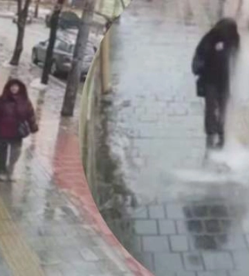 Огромная сосулька едва не убила людей в Днепре: в сети показали шокирующее видео