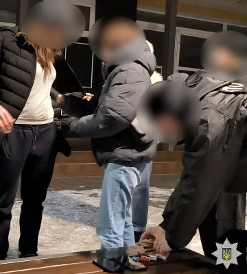 На Буковині затримали шахрайку, яка наживалася на родинах зниклих безвісти військових
