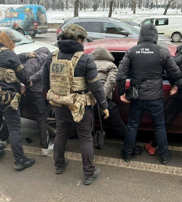 Монтажник колій регіональної філії Укрзалізниці не встиг пустити потяг під укіс
