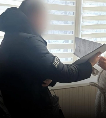 Гроші під "інвестиції", бізнес і "єОселю": експоліцейського підозрюють у шахрайстві на 8,4 млн
