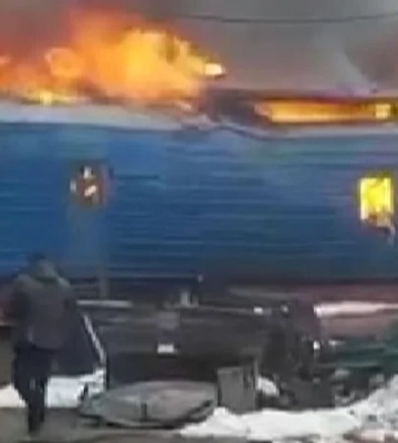 Тревога 16 часов подряд. Оккупанты нанесли семь ударов по станции Синельниково за сутки, повреждены локомотивы и электропоезда — видео