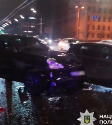 У Києві водій Porsche влаштував ДТП, а потім відкрив стрілянину — фото