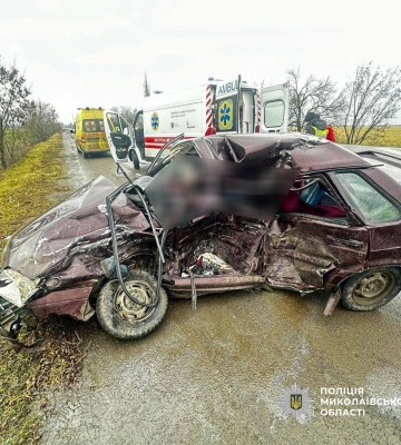 Внаслідок ДТП на Миколаївщині загинули двоє літніх людей та постраждала 34-річна жінка