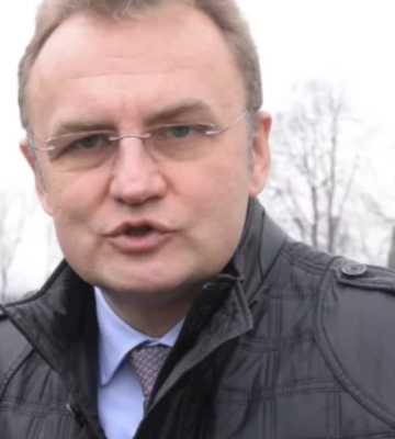 У Львові супермаркети та аптеки закликали мати двотижневий запас товарів: до чого готуватися
