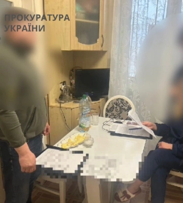 Хабар за безперешкодний захист дисертації - на Прикарпатті викрито викладачів університету
