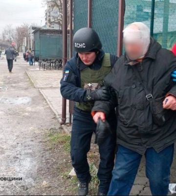 Внаслідок російських атак на Дніпропетровщині загинула людина, є поранені – ДСНС (Відео)