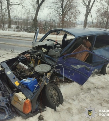 На Вінниччині внаслідок ДТП до лікарні потрапив 24-річний водій легковика, - поліція