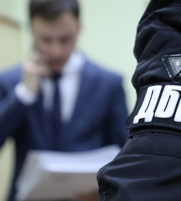 Скеровано до суду справу посадовця Рівненського ОТЦК та СП, який брав хабарі навіть автомобілями – ДБР