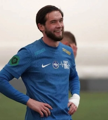 Суд отменил домашний арест футболисту Колеснику за драку с сотрудником ТЦК