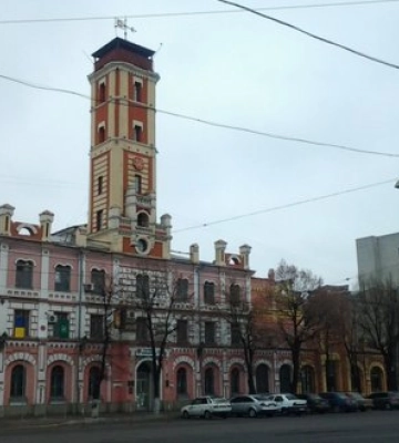 РФ атакувала Харків БПЛА: є влучання у парку та адмінбудівля