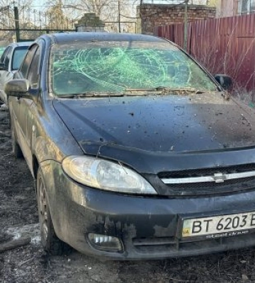 Вибухи, розбиті вікна і десятки пошкоджених будинків - миколаївці оговтуються від нічної атаки (ФОТО)