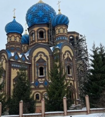 У Сумах через атаку російських дронів пошкоджений Стрітенський храм
