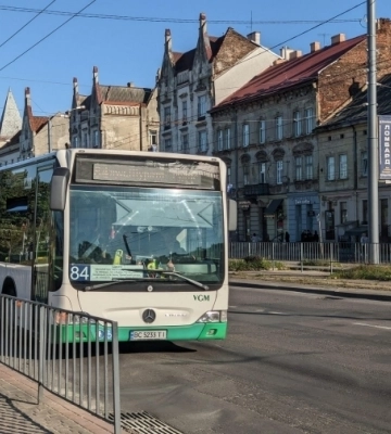 У львівських автобусах більше не приймають старі 1, 2, 5 та10 гривень