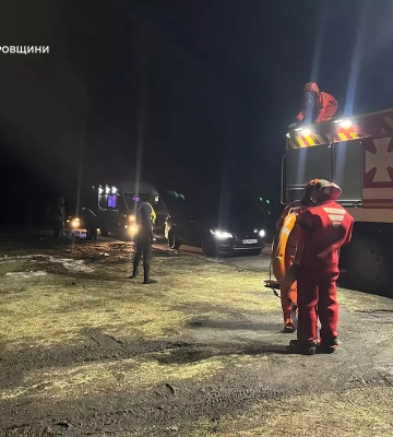 Були заблоковані за кілометр від берега: на Дніпропетровщині рятували двох підлітків
