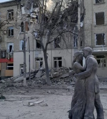 Ворог зранку вдарив по Донеччині: у Краматорську загинуло три людини, у Дружківці - дві. ФОТОрепортаж
