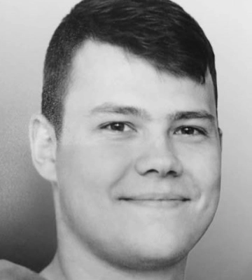 У Черкасах попрощалися із полеглим солдатом, який загинув унаслідок артилерійського обстрілу
