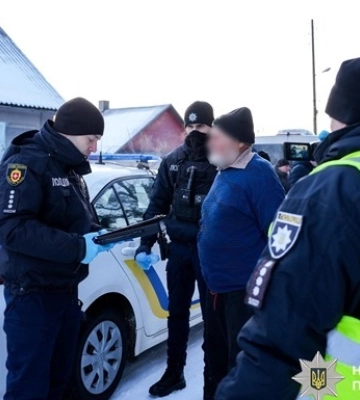 Убийство пяти переселенцев на Ровенщине: в СИЗО умер подозреваемый