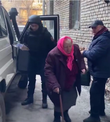 Снаряди падають поряд: із Пологівського району евакуювали мирних жителів