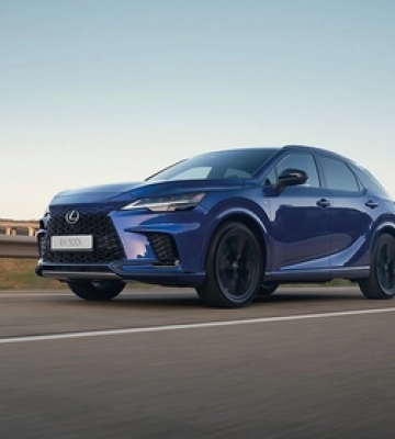 Кросовер Lexus RX: баланс динаміки та комфорту