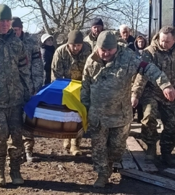 Назавжди 33: на Волині попрощалися із загиблим захисником Віктором Вавринюком