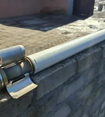 У мережі показали перші хвилини після удару безпілотника по електричці на Дніпропетровщині (Відео)