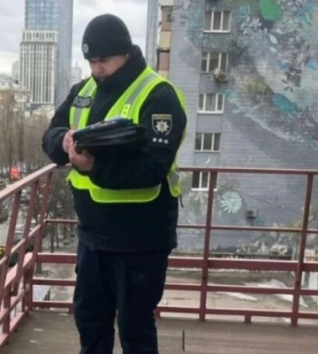 У Києві на бульварі Лесі Українки чоловік загинув після падіння з 23 поверху