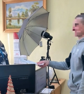 На Волині звільненому з полону допомогли відновити паспорт