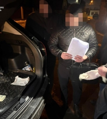 Лояльність за 2000 «зелених»: на Волині керівника Держпродспоживслужби затримали на хабарі