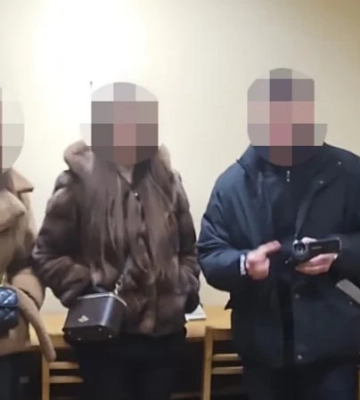 В Киеве разоблачили военных ТЦК, которые зарабатывали на уклонистах, а деньги получали через несовершеннолетнюю девушку — ГБР
