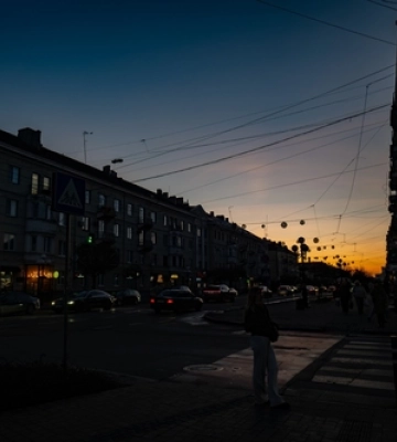 Місто у променях вечірнього сонця: лучан зачарували світлини Луцька 