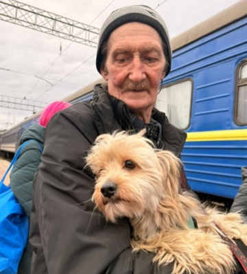 «Вагон 0»: З Лозової відправився потяг з евакуйованими мешканцями Донеччини