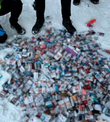 В Киеве задержали двух иностранцев за серию краж из табачных киосков