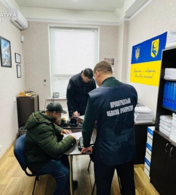 На Кіровоградщині ексмайстра лісу підозрюють у службовій недбалості через незаконну вирубку дерев
