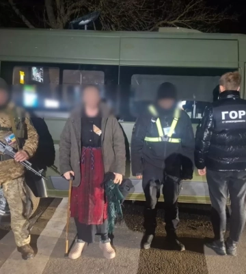 На Одещині чоловік намагався виїхати за кордон під виглядом пенсіонерки