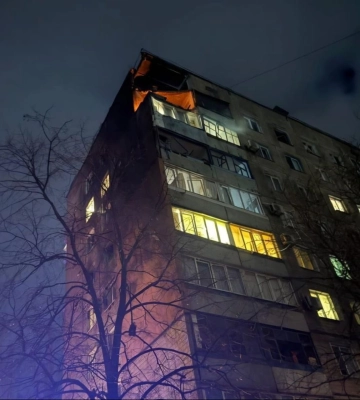 Росіяни атакували Дніпропетровщину: поранені троє людей, серед них дитина (Відео)