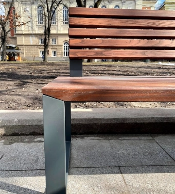 Понад 160 нових лавок для Львова. Перші підсумки акції «Лавка для рідного міста»