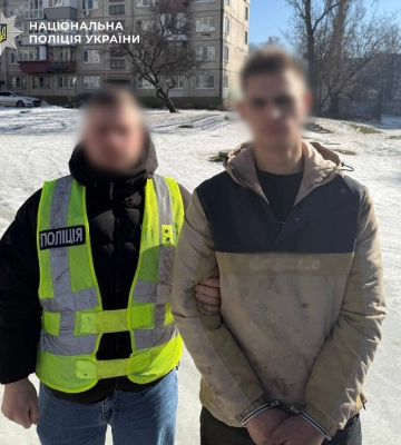 У Києві затримано молодика, який зухвало пограбував пасажира маршрутки