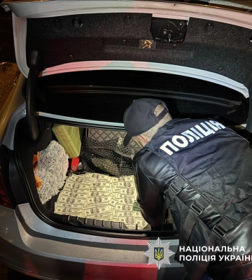 У Києві судитимуть колишнього посадовця, який за чималі гроші обіцяв «допомогти» ухилянтові. ФОТО